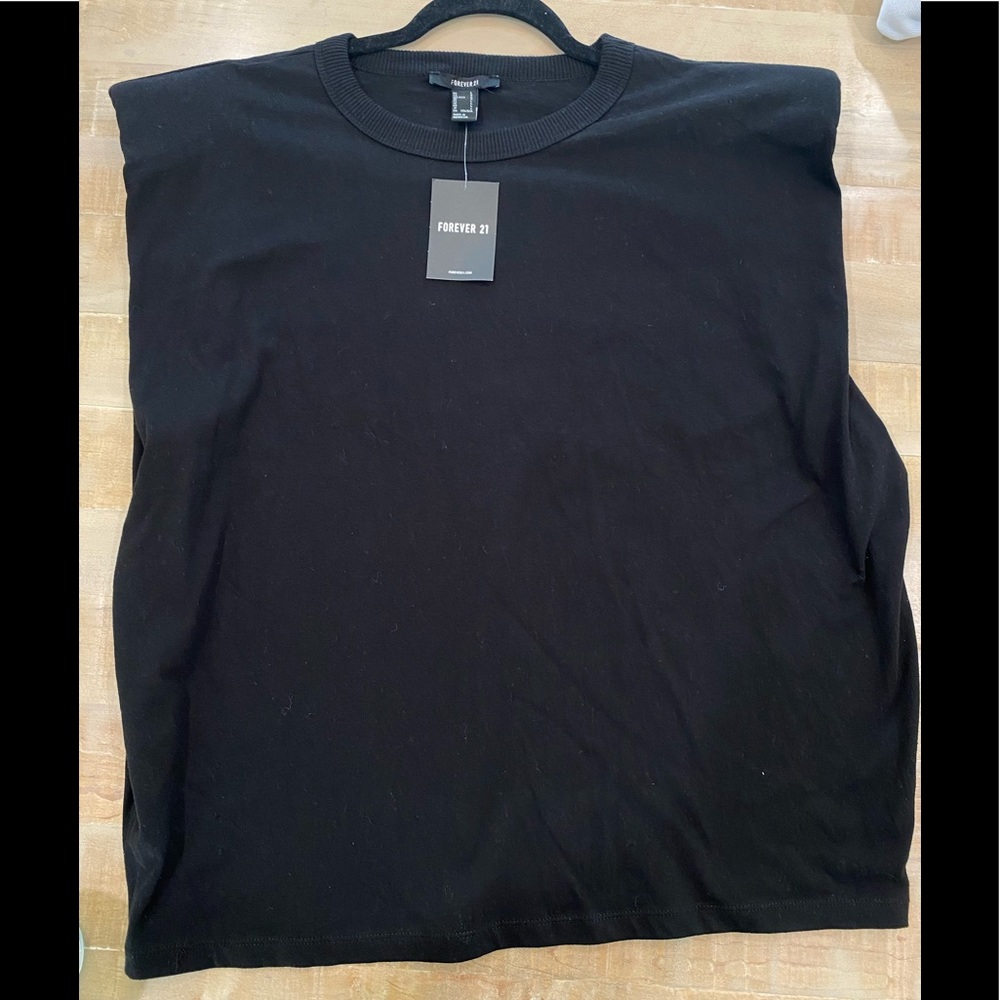 Forever 21 black padded shoulders sleeveless shirt top Nwt